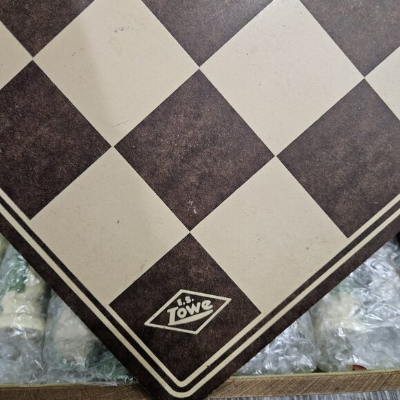 Rare Vintage Glazed Porcelain/Ceramic 32 Piece Chess Set with Carry/Storage Box - Picture 6 of 9